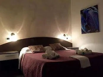 Hotel Rose & Tulip